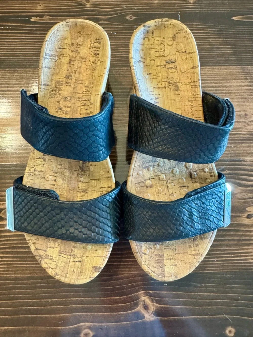 Vionic‎ Pepper Black Textured Leather Cork Wedge Sandals Size 7 EUC